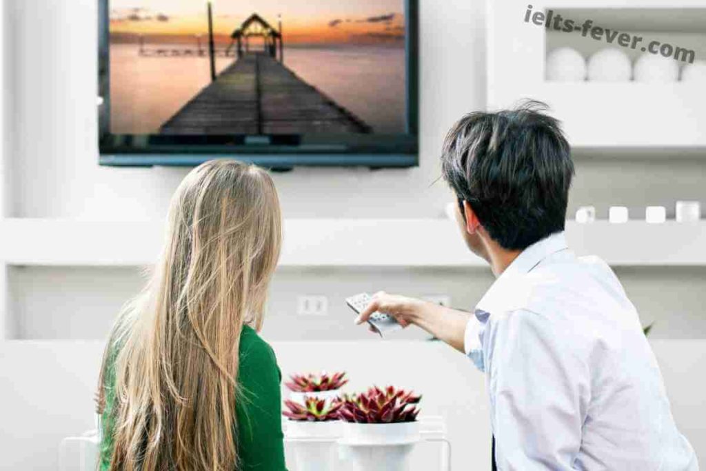 Many People Believe that Playing Games and Watching TV Programmes Is Beneficial (4) (1)